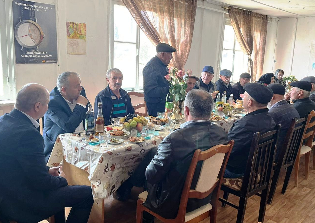 Представителей старшего поколения чествовали в Центре соцобслуживания Дахадаевского района